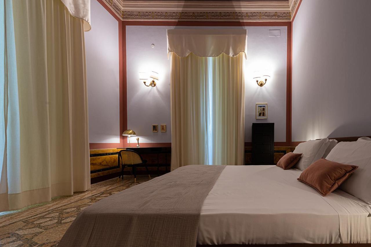 Palazzo Francesco Grassi Bed and Breakfast Aradeo Eksteriør billede