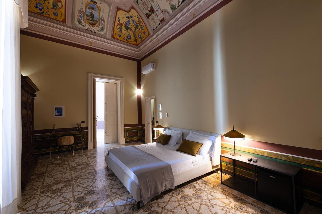 Palazzo Francesco Grassi Bed and Breakfast Aradeo Eksteriør billede