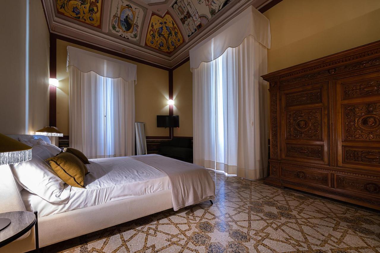 Palazzo Francesco Grassi Bed and Breakfast Aradeo Eksteriør billede