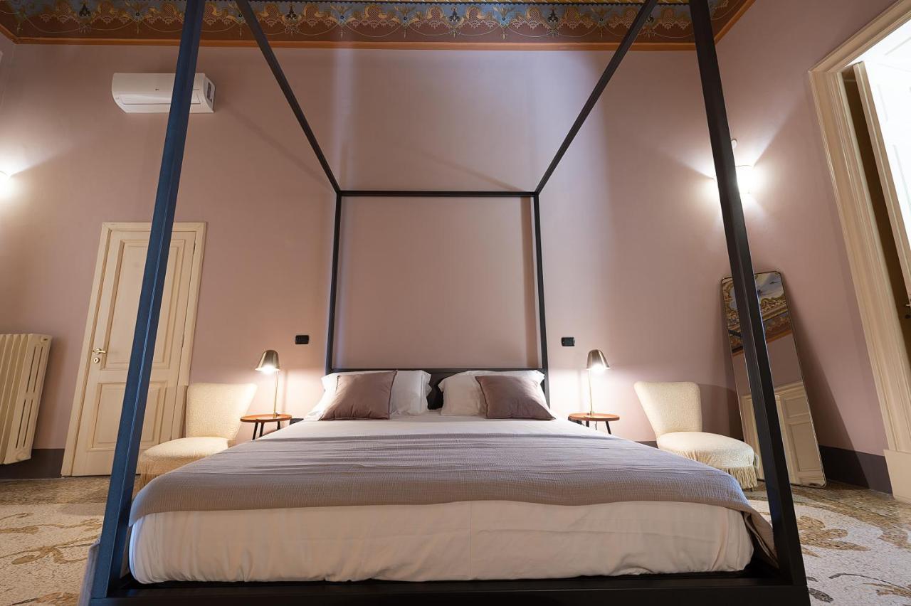 Palazzo Francesco Grassi Bed and Breakfast Aradeo Eksteriør billede