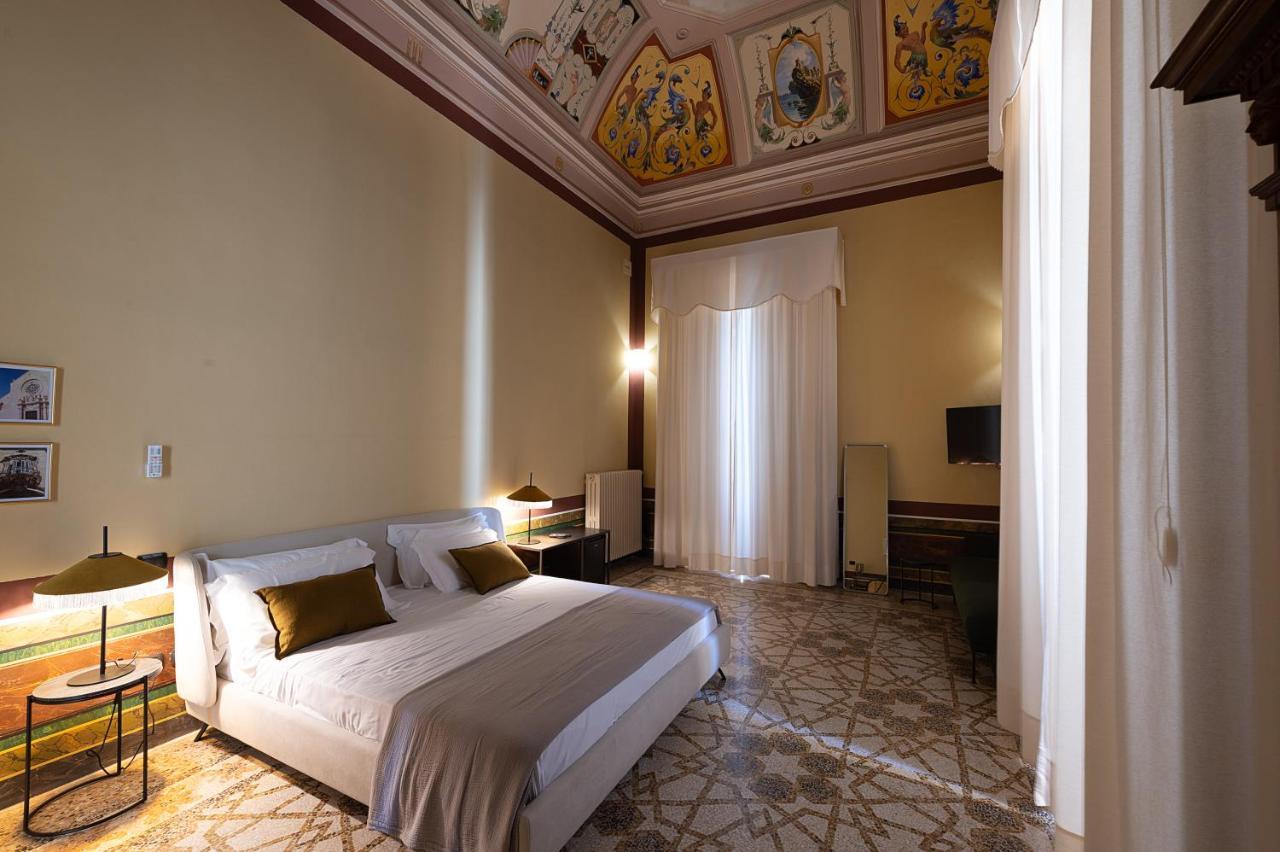 Palazzo Francesco Grassi Bed and Breakfast Aradeo Eksteriør billede