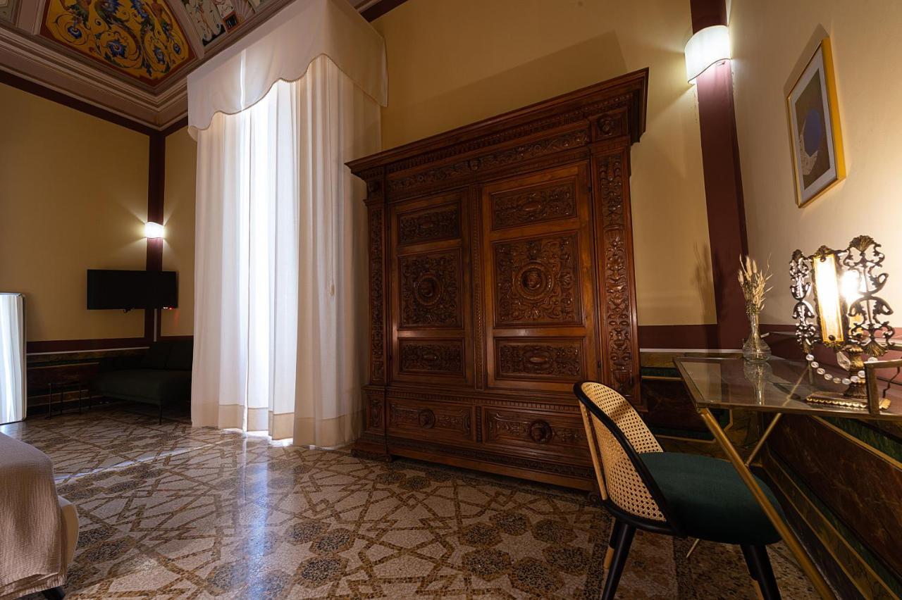 Palazzo Francesco Grassi Bed and Breakfast Aradeo Eksteriør billede